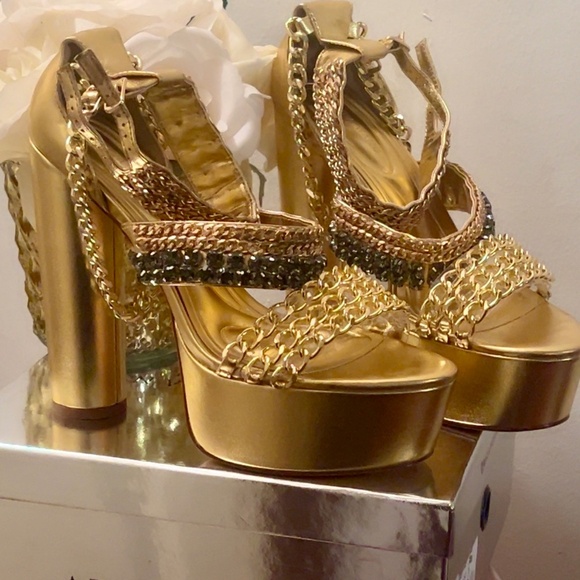 AZALEA WANG SOMARIA GOLD CHAIN SANDAL - 9 - Picture 1 of 2